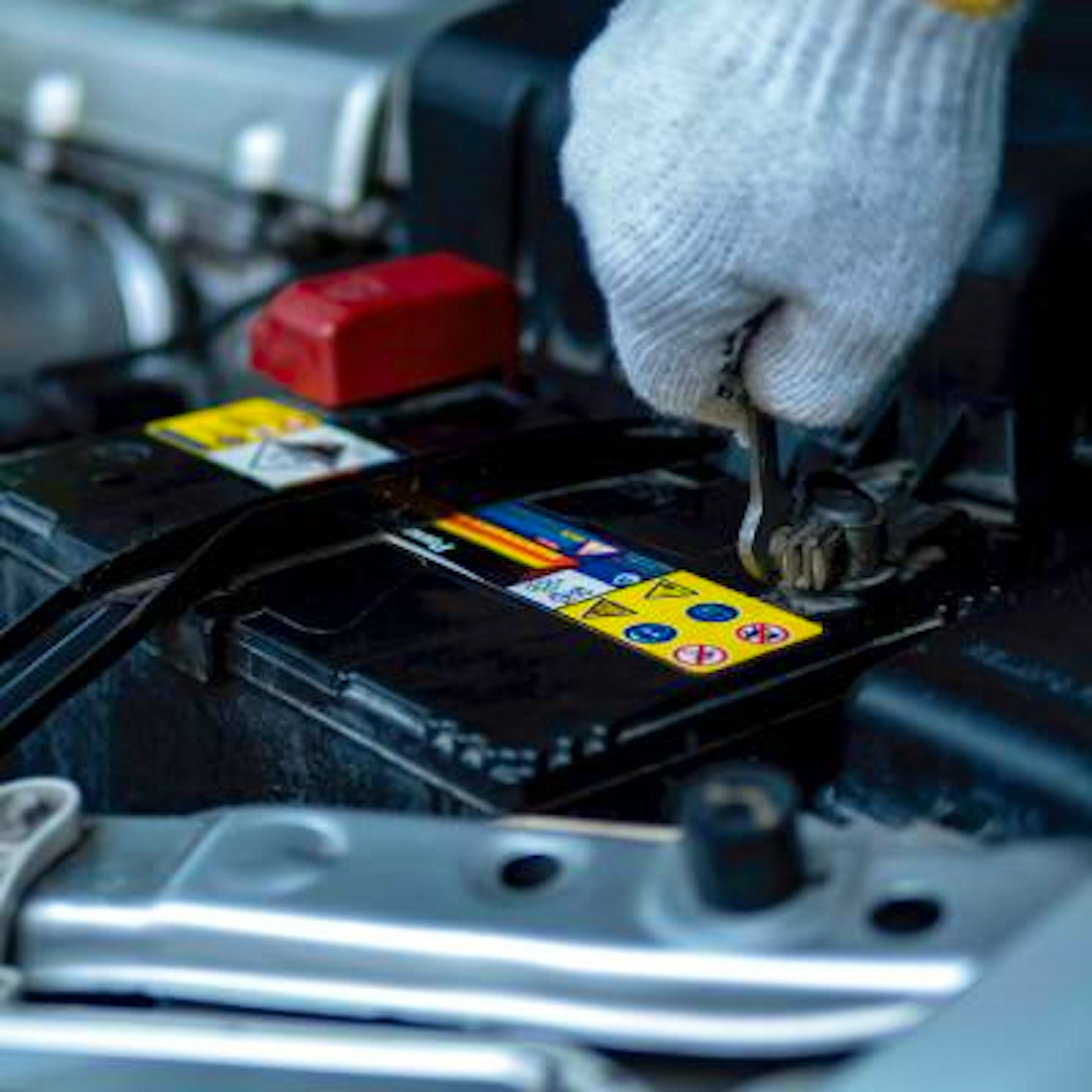 Batterie Peugeot 2008 : quel prix et comment la changer ?