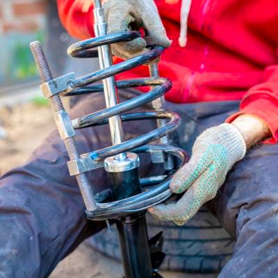 Butée d'amortisseur : quel rôle et quand les changer ?