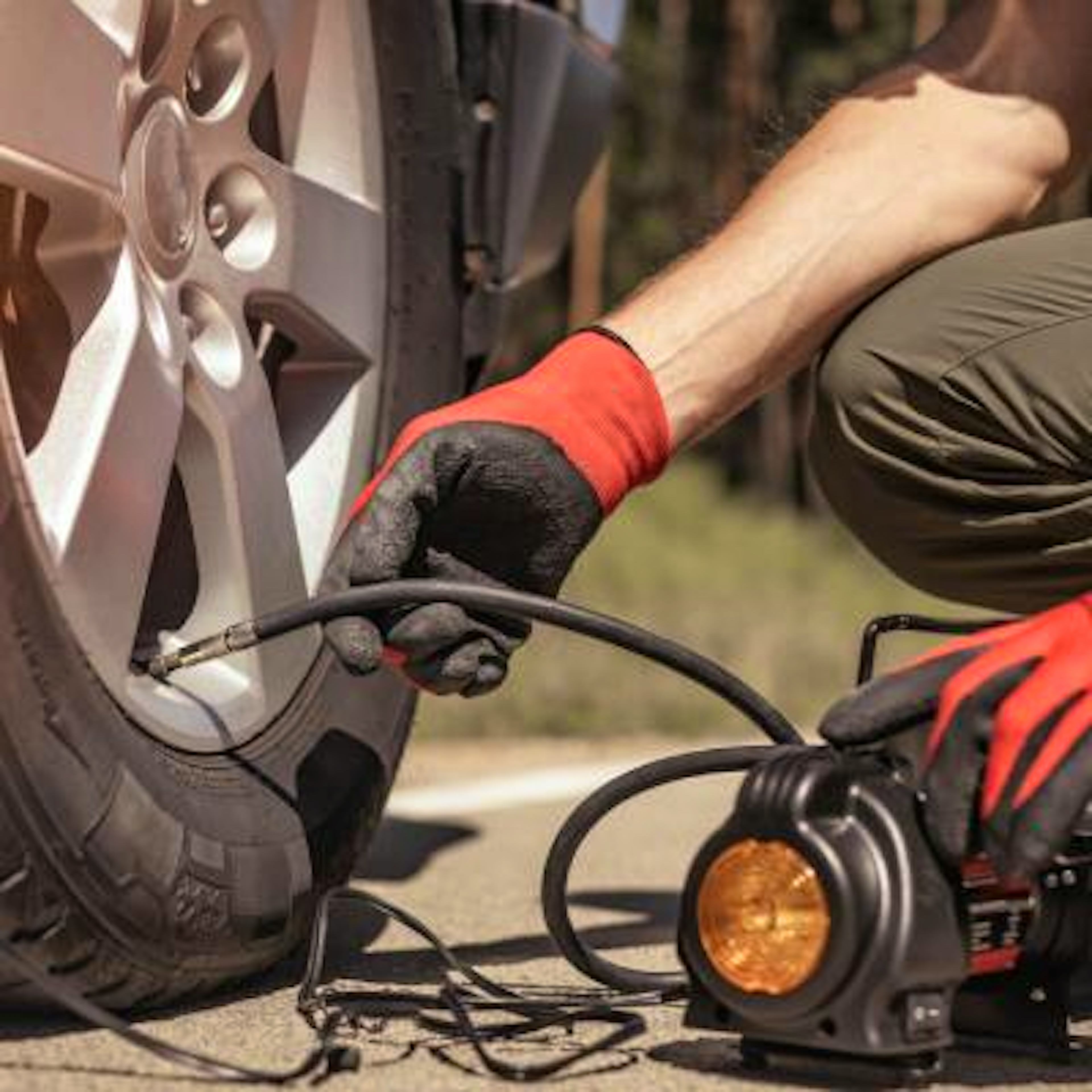 Compresseur pneu de voiture : quel rôle et comment choisir ?