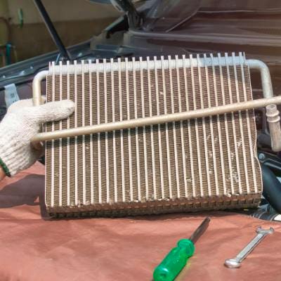 Condenseur clim : quel rôle et quel prix ?