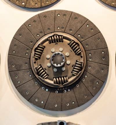 Disque d'embrayage : quels symptômes et quel prix ?