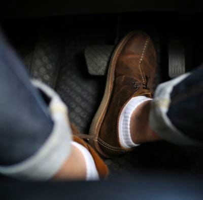 Frein moteur : c'est quoi et comment l'utiliser ?