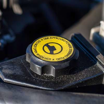 Liquide de direction assistée : que faire ?