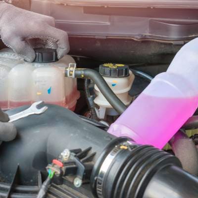 Liquide de refroidissement G12 : peut-on le mélanger ?