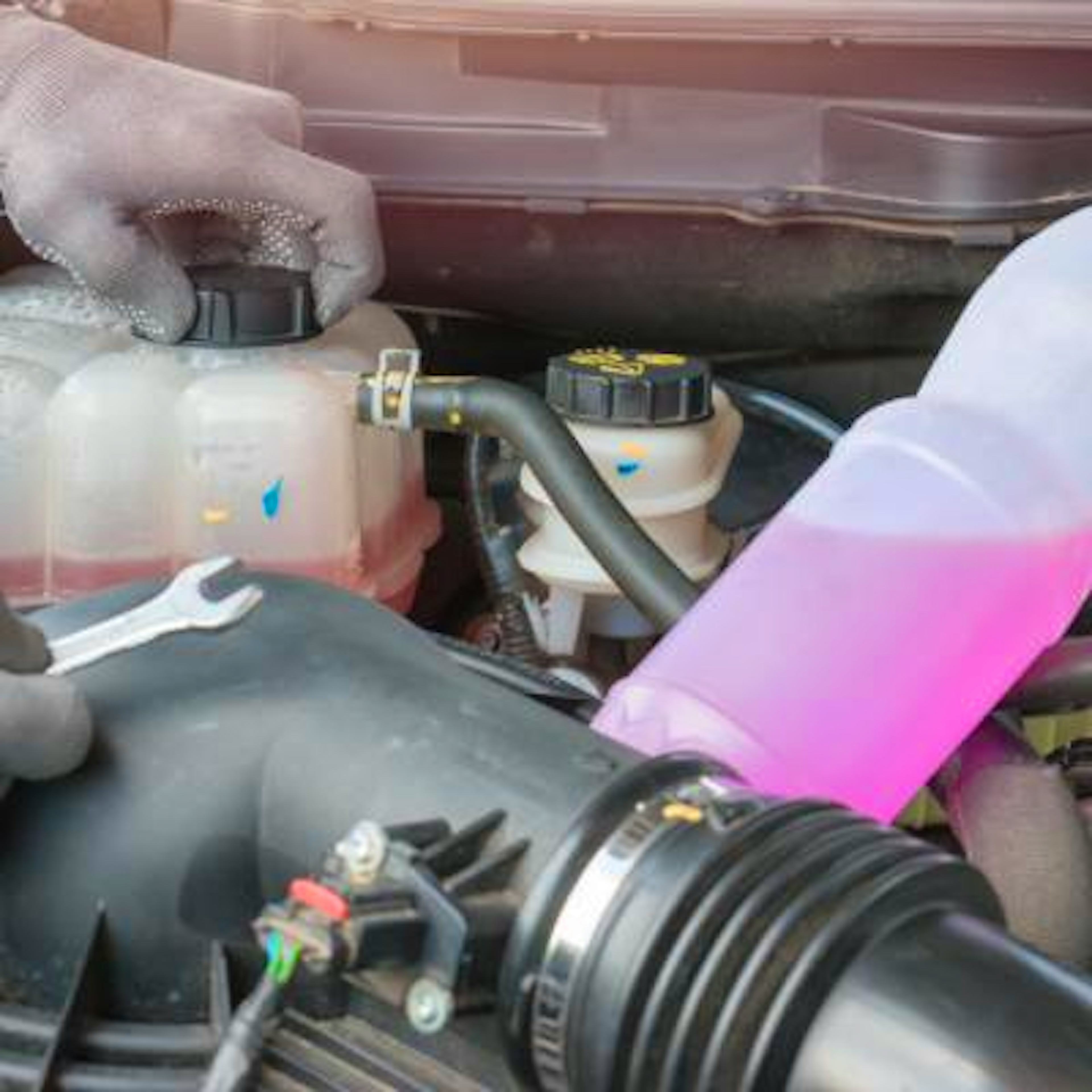 Liquide de refroidissement G12 : peut-on le mélanger ?