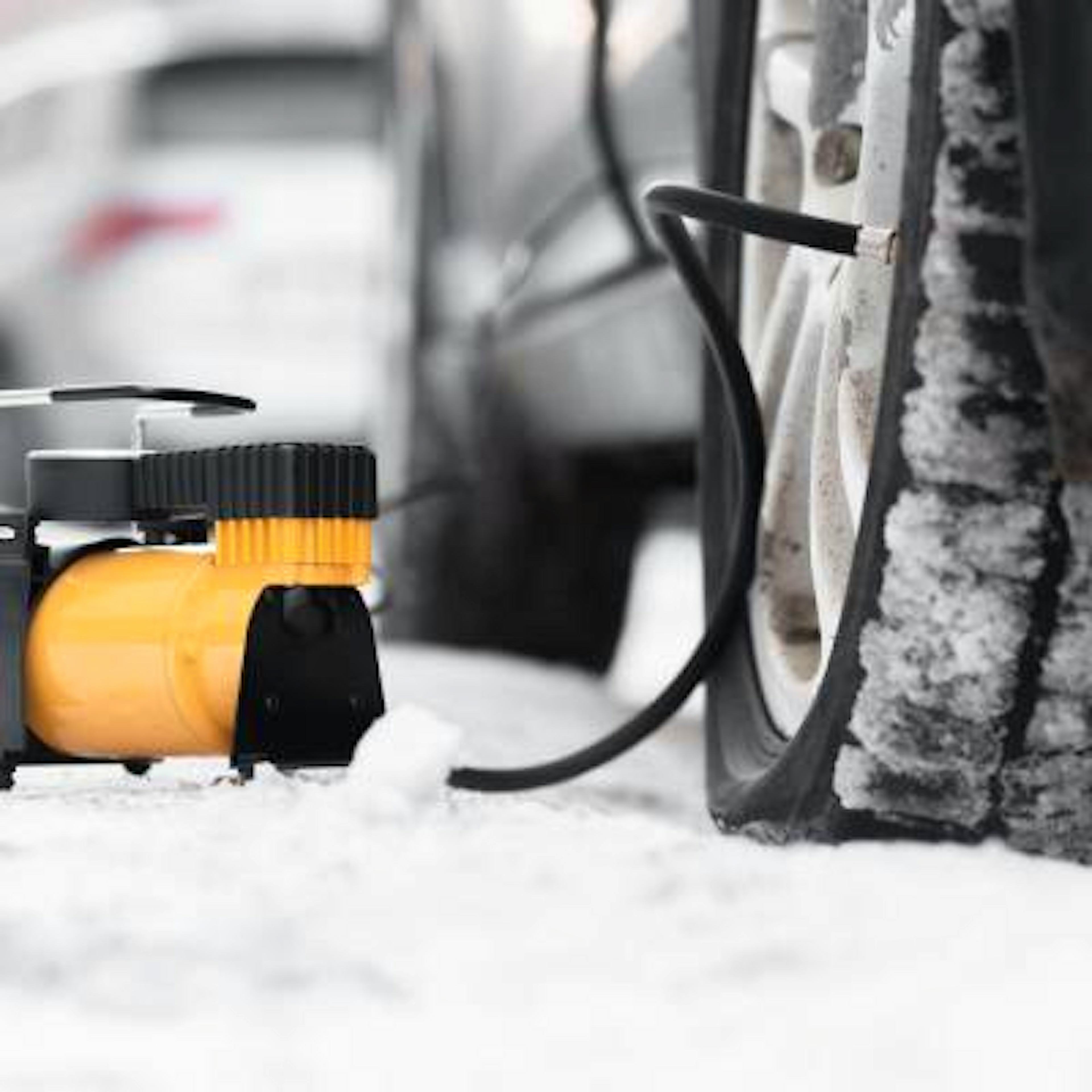 Perte de pression d'un pneu : pourquoi et que faire ?