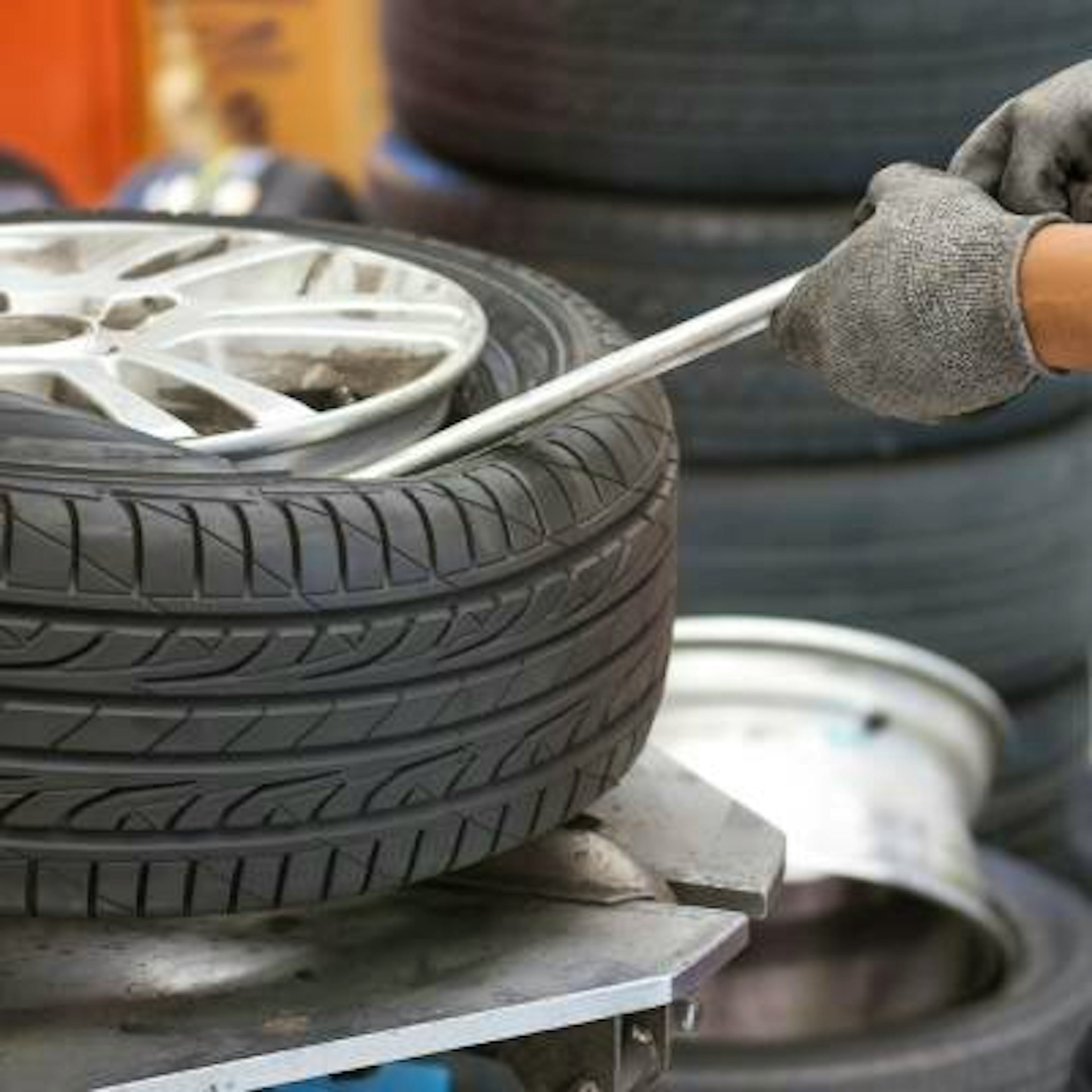 Pneu déformé : pourquoi et que faire ?