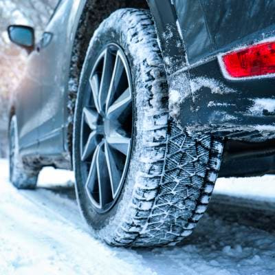 Pneu nordique : quelles différences avec le pneu hiver ?