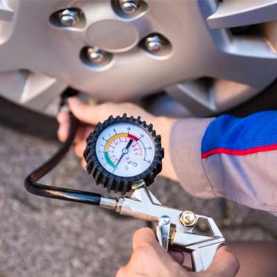 Pression pneu 208 : Tableau et recommandations