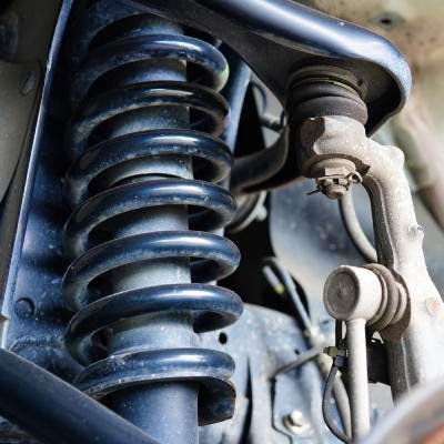 Suspension de la voiture : que faire et quel prix ?