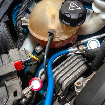 Vis de purge du liquide de refroidissement : que faire ?