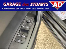 Volkswagen Taigo  1.0 TSI - 110 - LIFE + CLIM AUTO BI-ZONE occasion - Photo 28