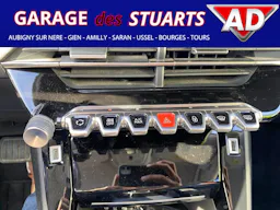Peugeot 2008  1.2i   - 130 - BV EAT8  Allure Business occasion - Photo 18