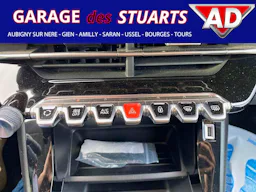 Peugeot 208 1.2i S&S - 75 Active Pack + Car play occasion - Photo 24