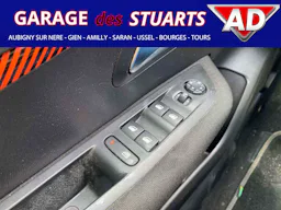 Peugeot 208  1.2i   S&S - 75 Active Pack + Car play occasion - Photo 32