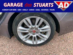 Jaguar XE  D180 - BVA  BERLINE S + ATTELAGE occasion - Photo 10