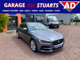 Jaguar XE  D180 - BVA  BERLINE S + ATTELAGE occasion - Photo 2