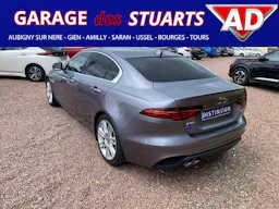 Jaguar XE  D180 - BVA  BERLINE S + ATTELAGE occasion - Photo 5