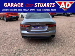 Jaguar XE  D180 - BVA  BERLINE S + ATTELAGE occasion - Photo 6