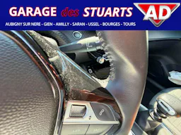 Peugeot 208  1.2i Pt - 100  Allure occasion - Photo 17
