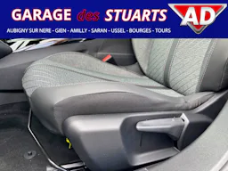 Peugeot 2008 1.2i Turbo - 100 II Allure -35% occasion - Photo 22