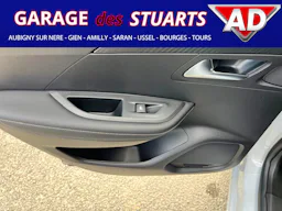 Peugeot 2008 1.2i Turbo - 100 II Allure -35% occasion - Photo 24