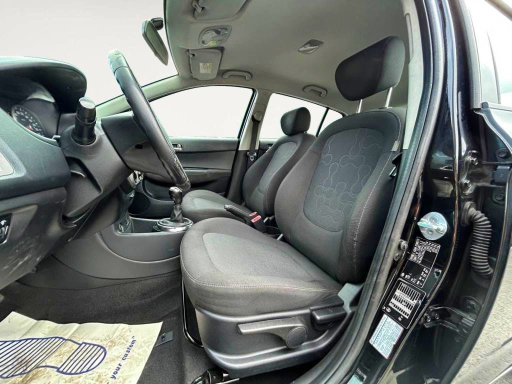Hyundai i20  1.4 CRDi - 75 BERLINE Pack Inventive PHASE 1 occasion - Photo 9