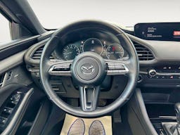 Mazda 3  Mazda3 2.0 e-Skyactiv-X M-Hybrid - 186 - BVA Sportline occasion - Photo 12