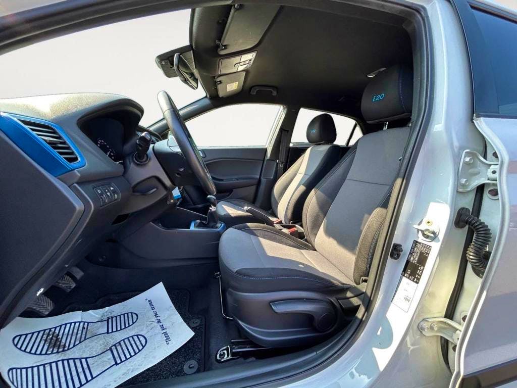 Hyundai i20  1.2i - 84 II UEFA Euro 2016 PHASE 1 occasion - Photo 9