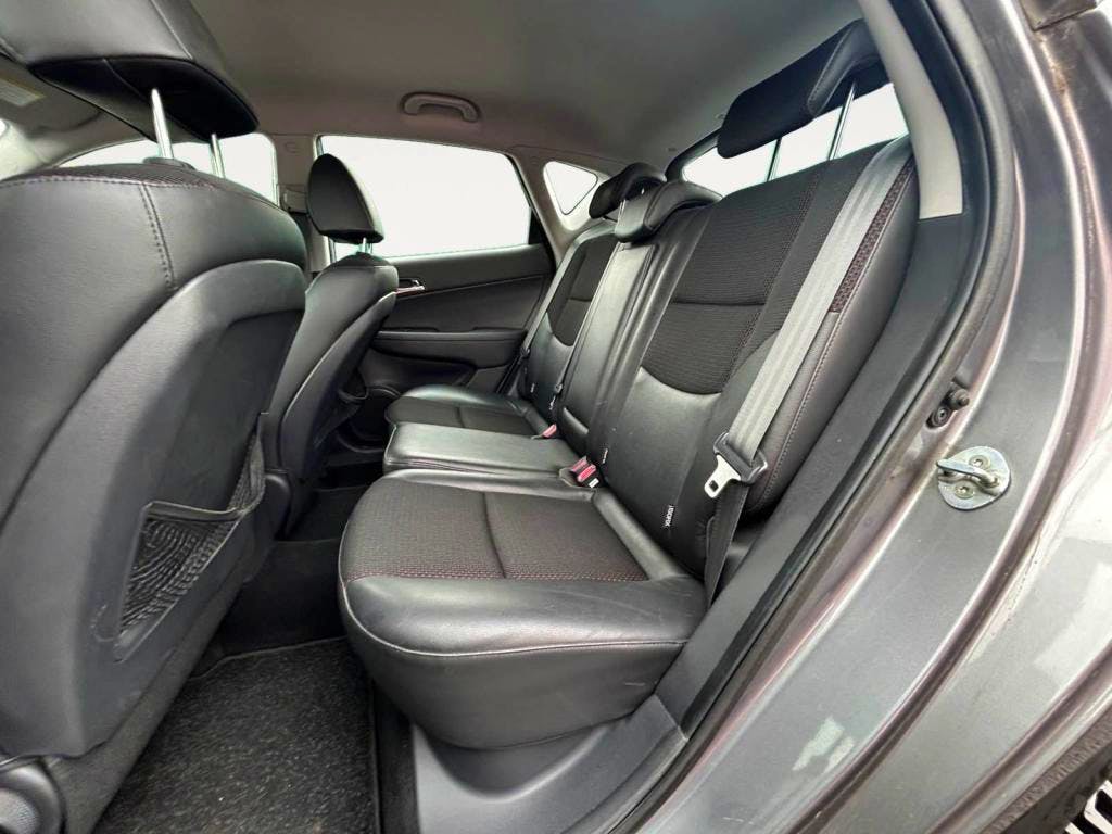 Hyundai i30  1.4i Pack Inventive PHASE 2 occasion - Photo 13