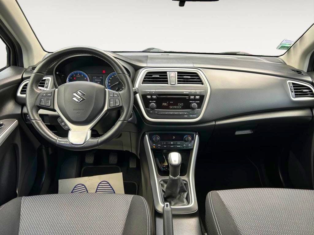 Suzuki SX4 S-cross  S-Cross 1.6i VVT  Avantage PHASE 1 occasion - Photo 10