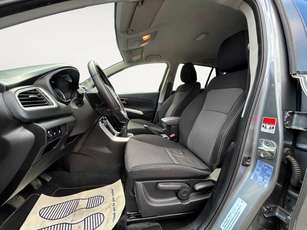 Suzuki SX4 S-cross  S-Cross 1.6i VVT  Avantage PHASE 1 occasion - Photo 9