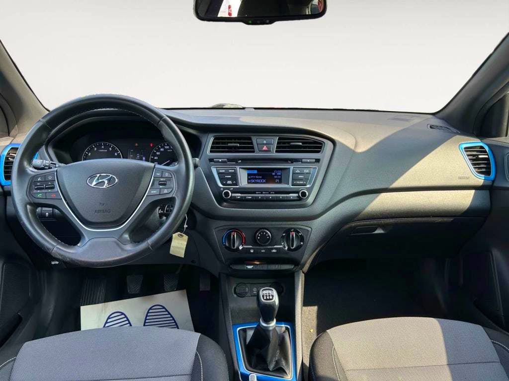 Hyundai i20  1.2i - 84 II UEFA Euro 2016 PHASE 1 occasion - Photo 10