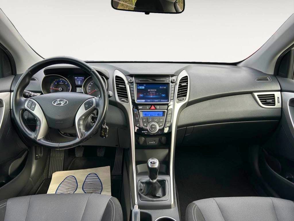 Hyundai i30  1.6 CRDi - 110 Creative PHASE 1 occasion - Photo 10