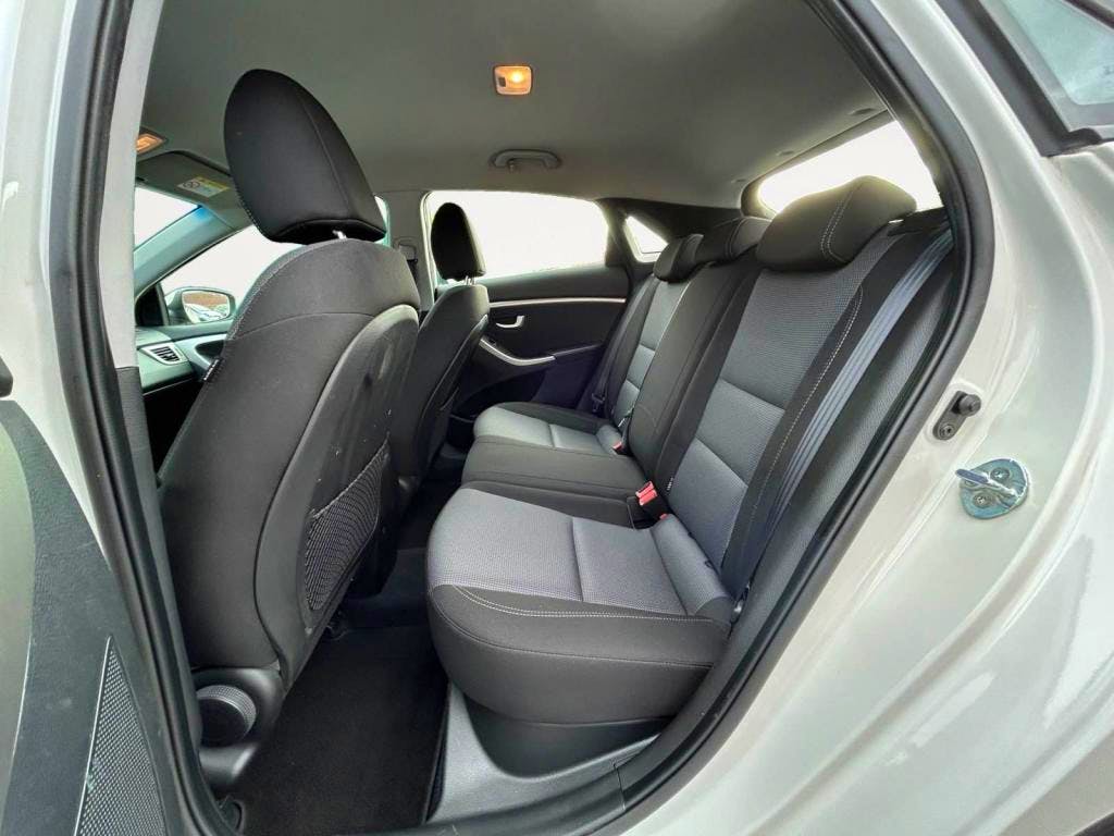 Hyundai i30  1.6 CRDi - 110 Creative PHASE 1 occasion - Photo 13