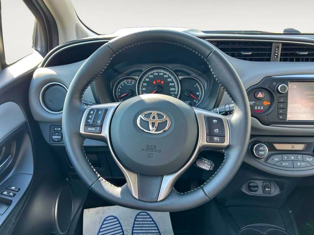 Toyota Yaris  1.3 - 100 VVT-i  III Dynamic PHASE 2 occasion - Photo 12