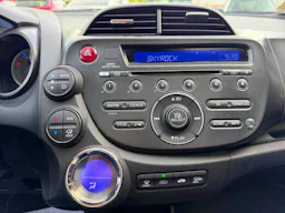Honda Jazz  1.3 i-VTEC + Electrique - 14 - BV CVT  II Luxury PHASE 2 occasion - Photo 23