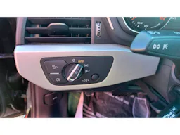 Audi A4 35 TFSI 150 S tronic 7 Design occasion - Photo 26