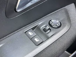 Peugeot 208 208 PureTech 100 S&S BVM6 Active Business occasion - Photo 26
