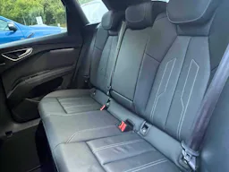 Audi Q4 E-tron  45 265 ch 82 kWh quattro S line occasion - Photo 8