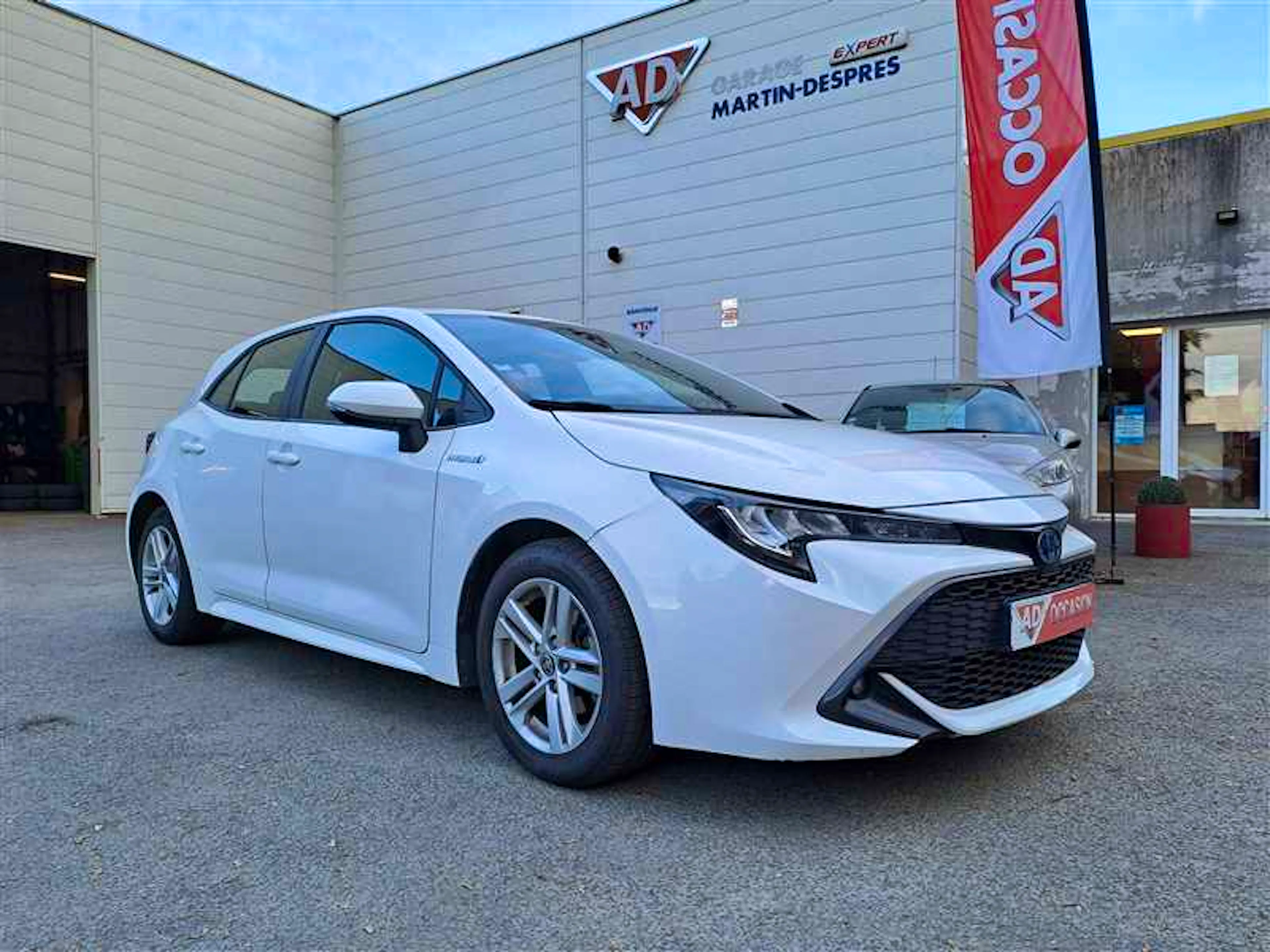 Toyota Corolla COROLLA PRO HYBRIDE 1.8 122H DYNAMIC BUSINESS occasion