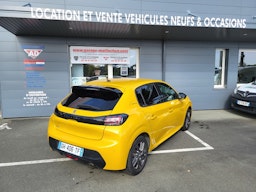 Peugeot 208  1.2I PURETECH 12V S&S - 100 - BV EAT8 STYLE occasion - Photo 2