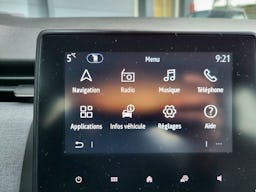 Renault Clio 1.5 BLUE DCI - 100 2024 EVOLUTION occasion - Photo 9