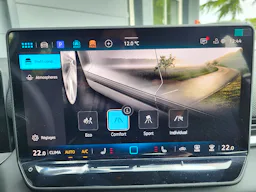 Volkswagen T-Roc  R-LINE 1.5 ETSI HYBRID 150 - S&S - BV DSG 7 occasion - Photo 23