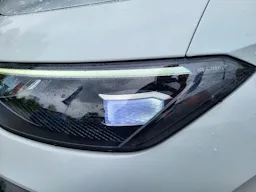 Volkswagen T-Roc R-LINE 1.5 ETSI HYBRID 150 - S&S - BV DSG 7 occasion - Photo 34