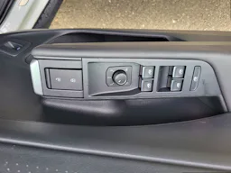 Volkswagen T-Roc R-LINE 1.5 ETSI HYBRID 150 - S&S - BV DSG 7 occasion - Photo 9