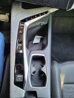 Peugeot 3008 1.2I HYBRID -145 - BV E-DCS6 ALLURE occasion - Photo 16