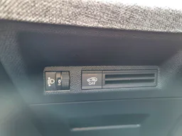 Peugeot 3008  1.2I HYBRID -145 - BV E-DCS6 ALLURE occasion - Photo 5