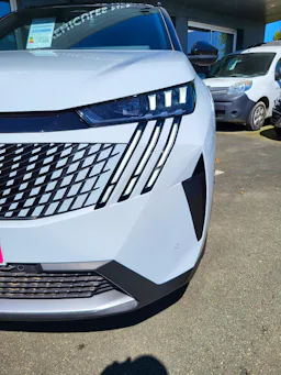 Peugeot 5008  1.2I HYBRID -145 - BV E-DCS6 GT occasion - Photo 22