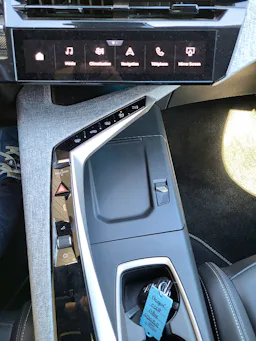 Peugeot 5008  1.2I HYBRID -145 - BV E-DCS6 GT occasion - Photo 10